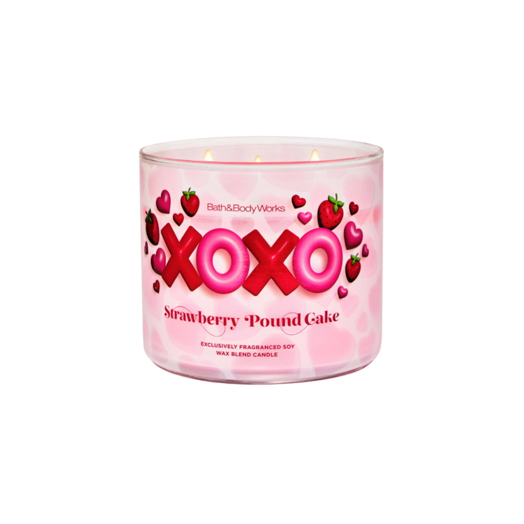 Bath and Body Works Strawberry Pound Cake XOXO DESIGN 3 Wick Scented Candle (411g) - America