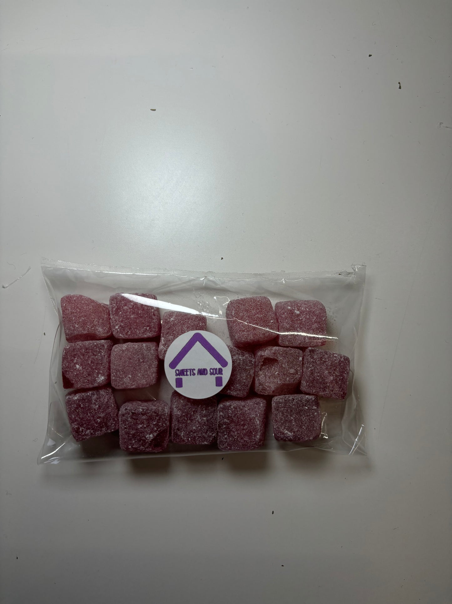 Royale Cola Cubes (100g) -UK