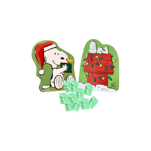 Boston America Peanuts Christmas is Giving Gift Tin [1X RANDOMLY SELECTED DESIGN] (39.6g) - America